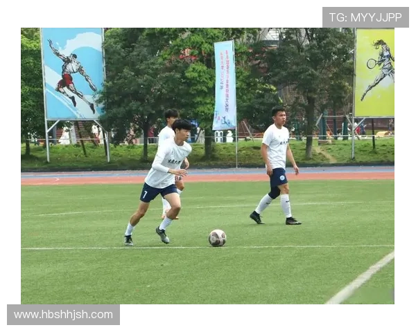 足球明星们的帅气瞬间精彩踢球片段集锦让你热血沸腾